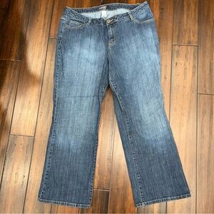 Venezia Straight Leg Blue Jeans Size4P equivalent Sz 20P